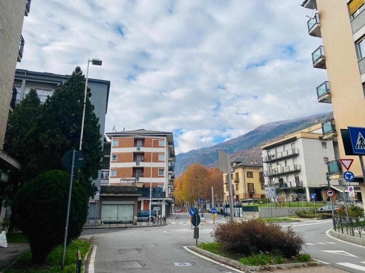 Apartamento Casa Dei Leoni Aosta Exterior foto